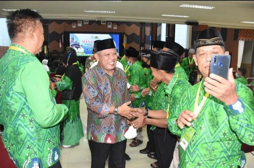 Foto: Dapat Kuota 139 Jemaah, Bupati Muda Harap Jemaah Haji Bisa Terbang dari Embarkasi Kalbar | Pifa Net