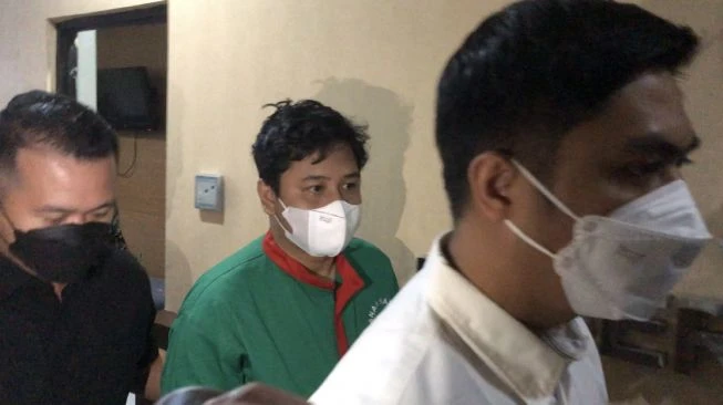 Foto: Positif Pakai Obat Terlarang, 5 Fakta Mengejutkan Penangkapan Gitaris Kahitna, Andrie Bayuadjie | Pifa Net