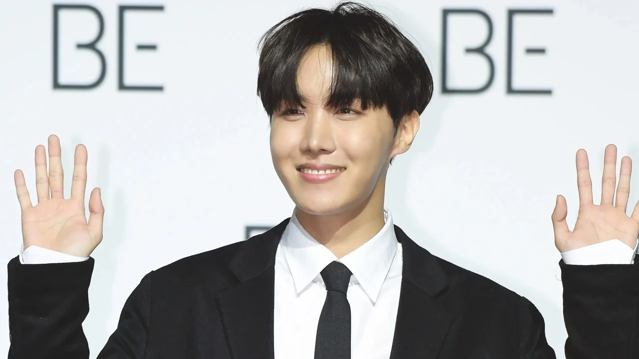 Foto: J-Hope Siap Rilis Single Baru, Personel BTS Pertama yang Solo Karier!   | Pifa Net