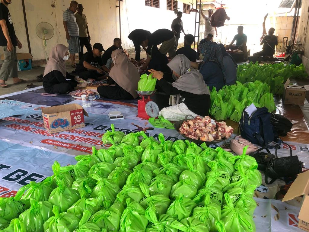 Foto: Daging Kurban untuk Warga Pelosok dan Mualaf di Kalbar | Pifa Net