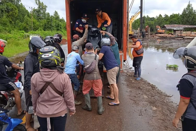 Foto: 5 Kecamatan di Kapuas Hulu Banjir, Jembatan Belimbing Putus | Pifa Net