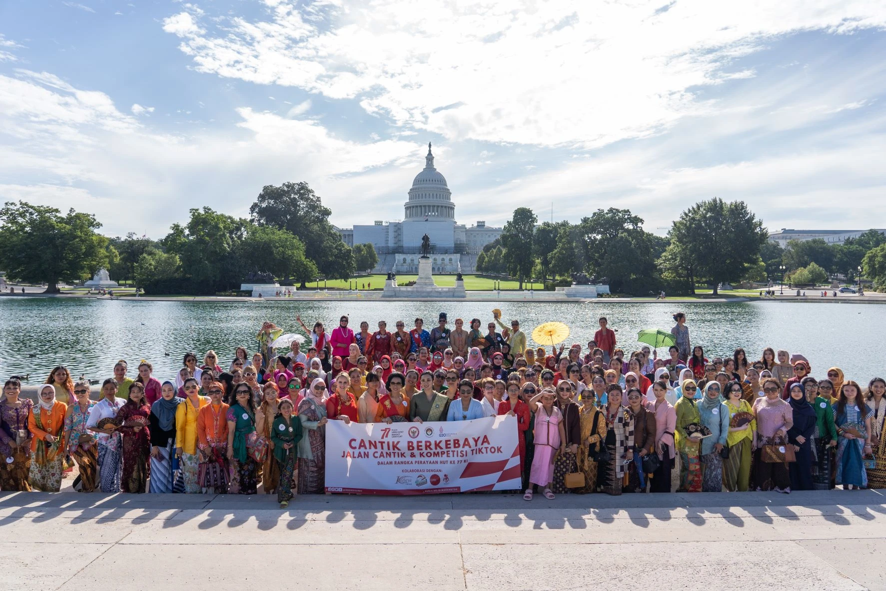 Foto: Ratusan Warga dan Diaspora Indonesia Ikuti Parade Cantik Berkebaya di Washington | Pifa Net
