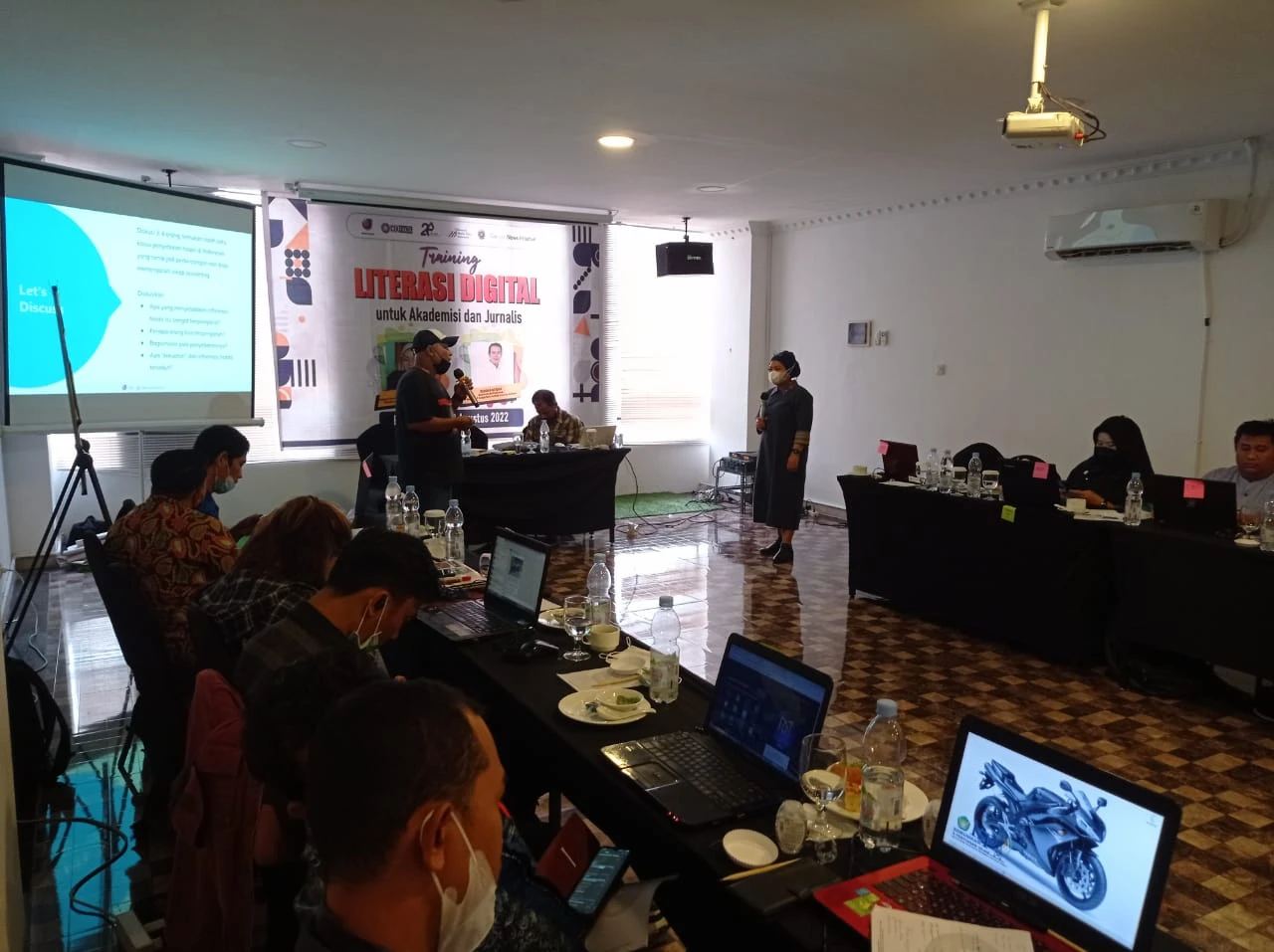 Foto: AJI Pontianak-GNI Gelar Literasi Digital Anti Hoaks bagi Akademisi dan Jurnalis | Pifa Net