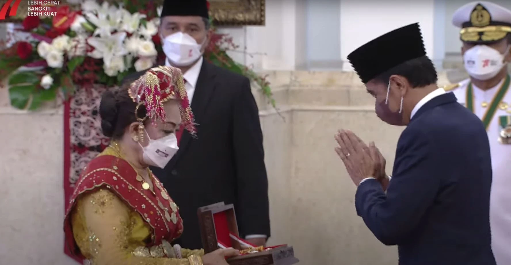 Foto: HUT RI ke-77, Presiden Jokowi Anugerahkan Tanda Kehormatan bagi 127 Tokoh | Pifa Net