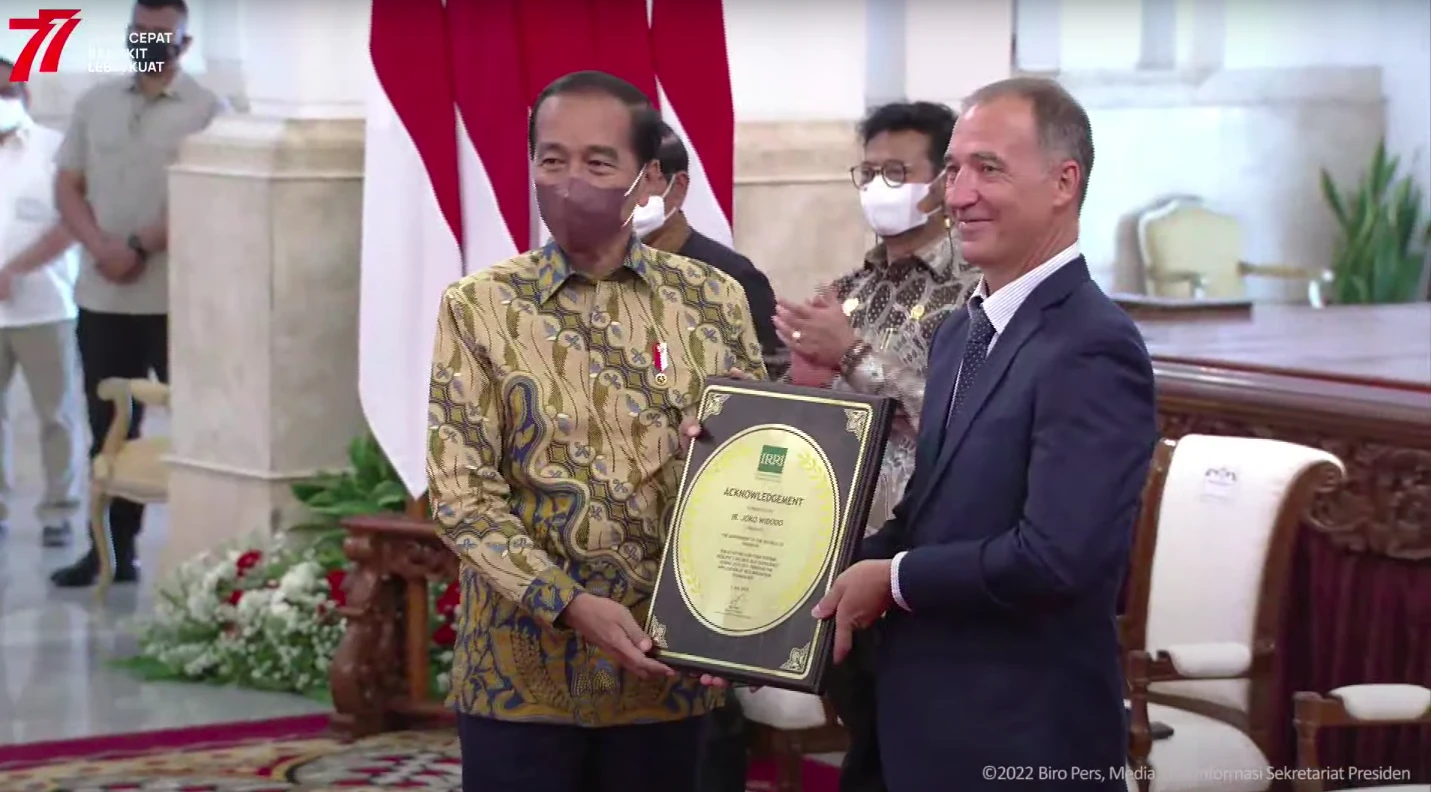 Foto: Bangga! Berhasil Swasembada Beras, Indonesia Raih Penghargaan dari IRRI | Pifa Net