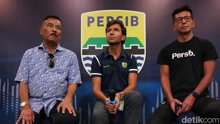 Foto: Kembali ke Indonesia, Luis Milla Resmi Diperkenalkan sebagai Pelatih Persib | Pifa Net