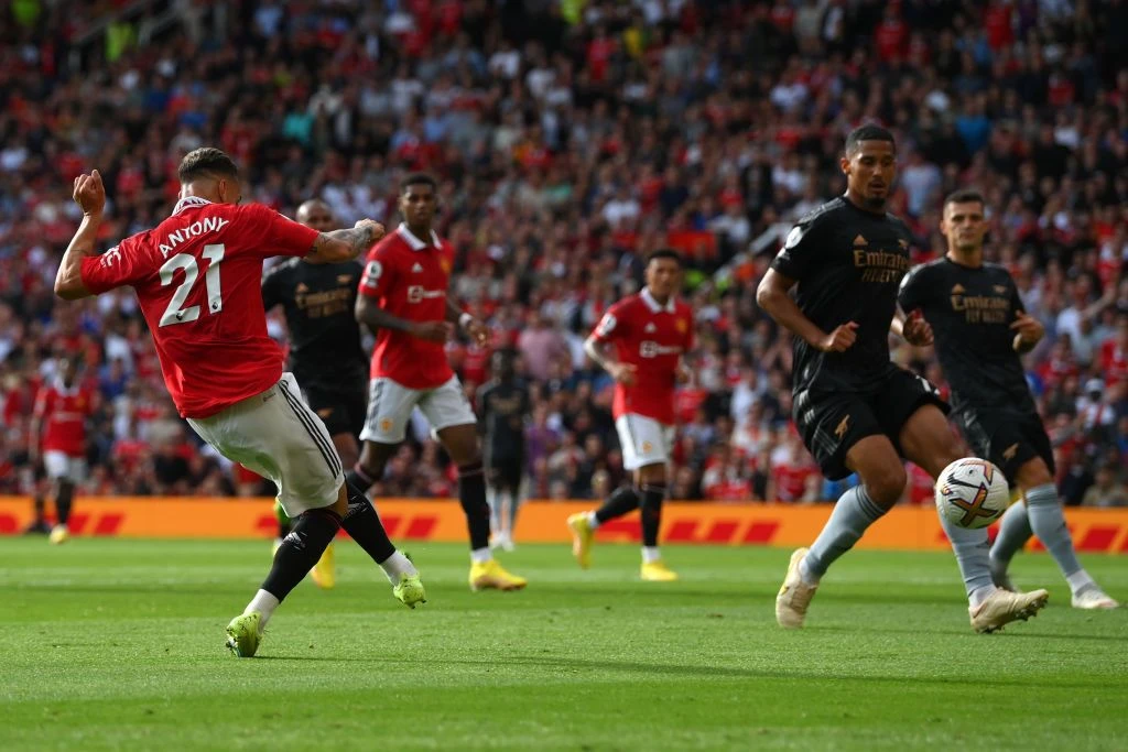 Foto: Arsenal Tumbang! Dibantai Manchester United 3-1, Tapi Masih Puncaki Klasmen Sementara | Pifa Net