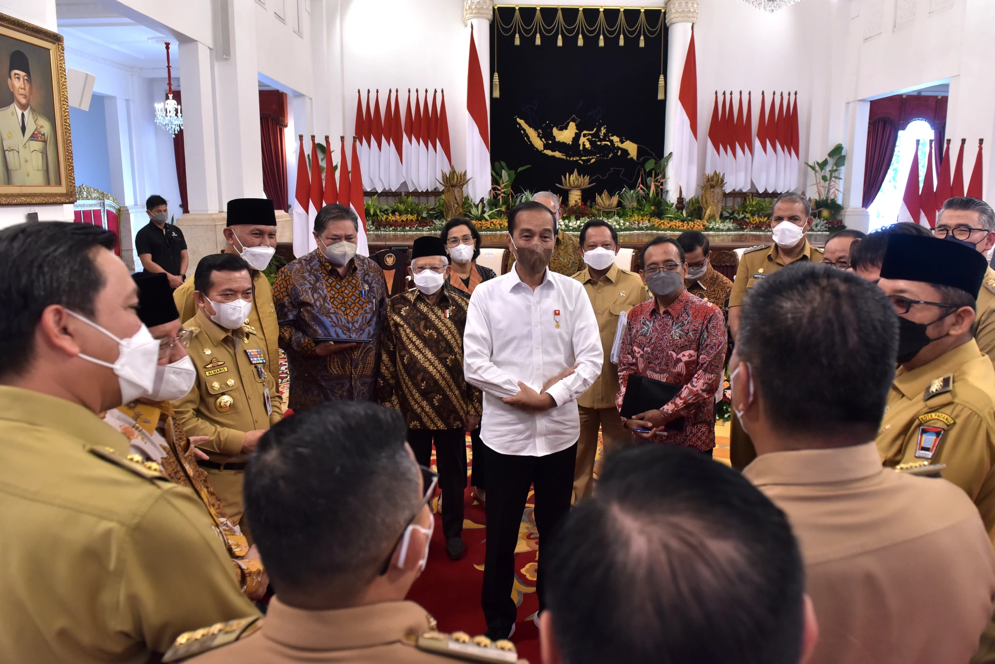 Foto: Antisipasi Dampak Penyesuaian Harga BBM, Presiden Minta Daerah Gunakan APBD untuk Selesaikan Persoalan | Pifa Net