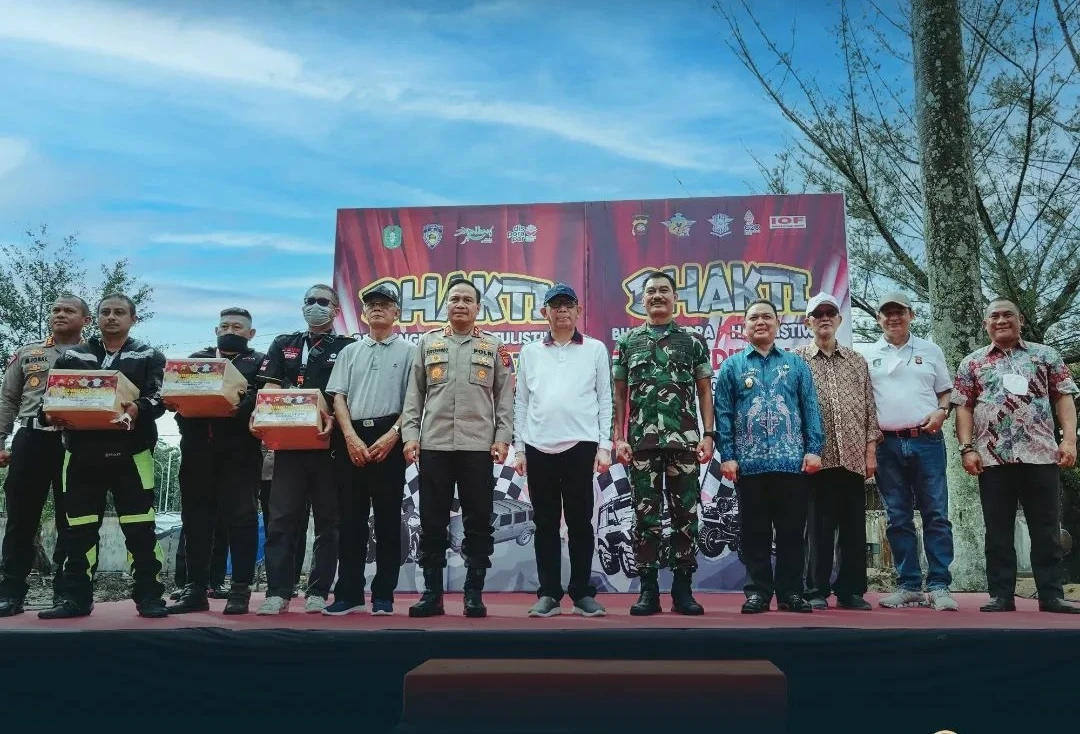 Foto: Ketua DPRD Kalbar Hadiri Pelepasan Rally Wisata Bhakti Bhayangkara | Pifa Net