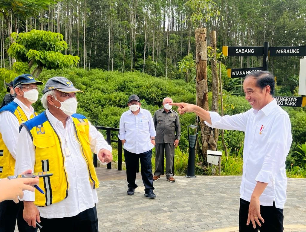 Foto: Kata Presiden Jokowi Usai Tinjau Pembangunan Infrastruktur IKN | Pifa Net