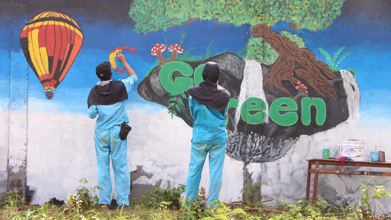 Seni mural karyawan WHW di Ketapang. (Foto: Istimewa)