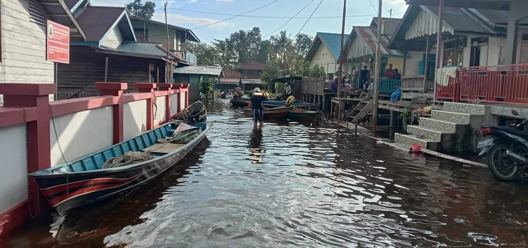 Foto: Kapuas Hulu Tetapkan Status Tanggap Darurat Banjir | Pifa Net