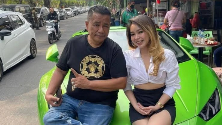 Hotman Paris Hutapea. (Foto: Instagram @hotmanparisofficial)