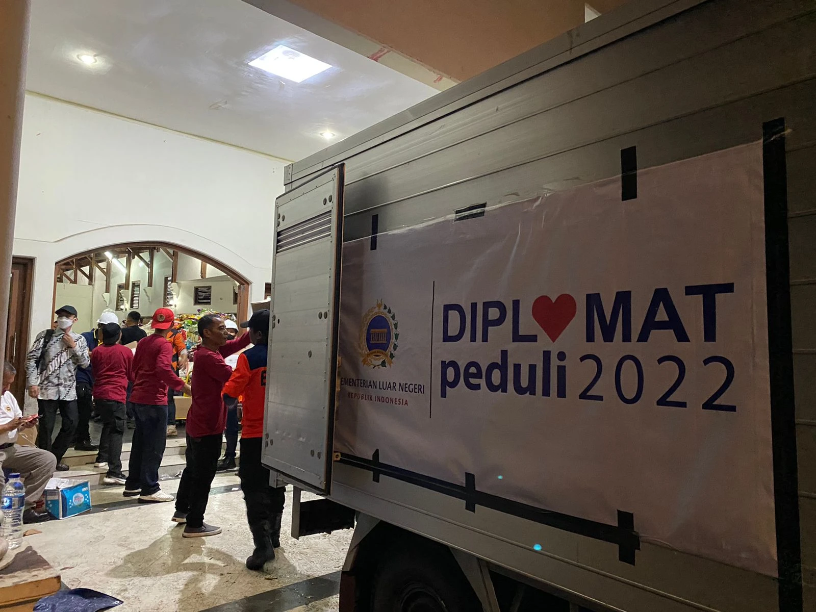 Pengiriman bantuan Diplomat Peduli 2022. (Foto: Dok. Kemenlu)