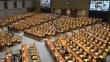 Formappi mengkritik keras pengesahan Revisi KUHP yang ternyata hanya dihadiri 18 anggota DPR secara fisik. (Foto: ANTARA FOTO/Puspa Perwitasari)