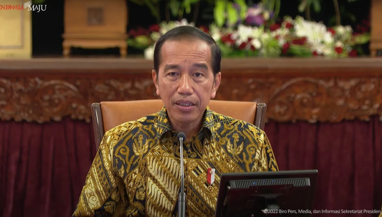 Foto: PPKM Dicabut, Presiden Ungkap Bantuan Sosial Tetap Dilanjutkan | Pifa Net
