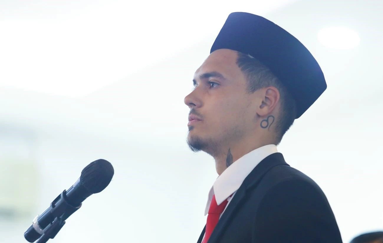 Foto: Jadi WNI, Shayne Pattynama Ingin Bawa Indonesia Masuk Piala Dunia | Pifa Net
