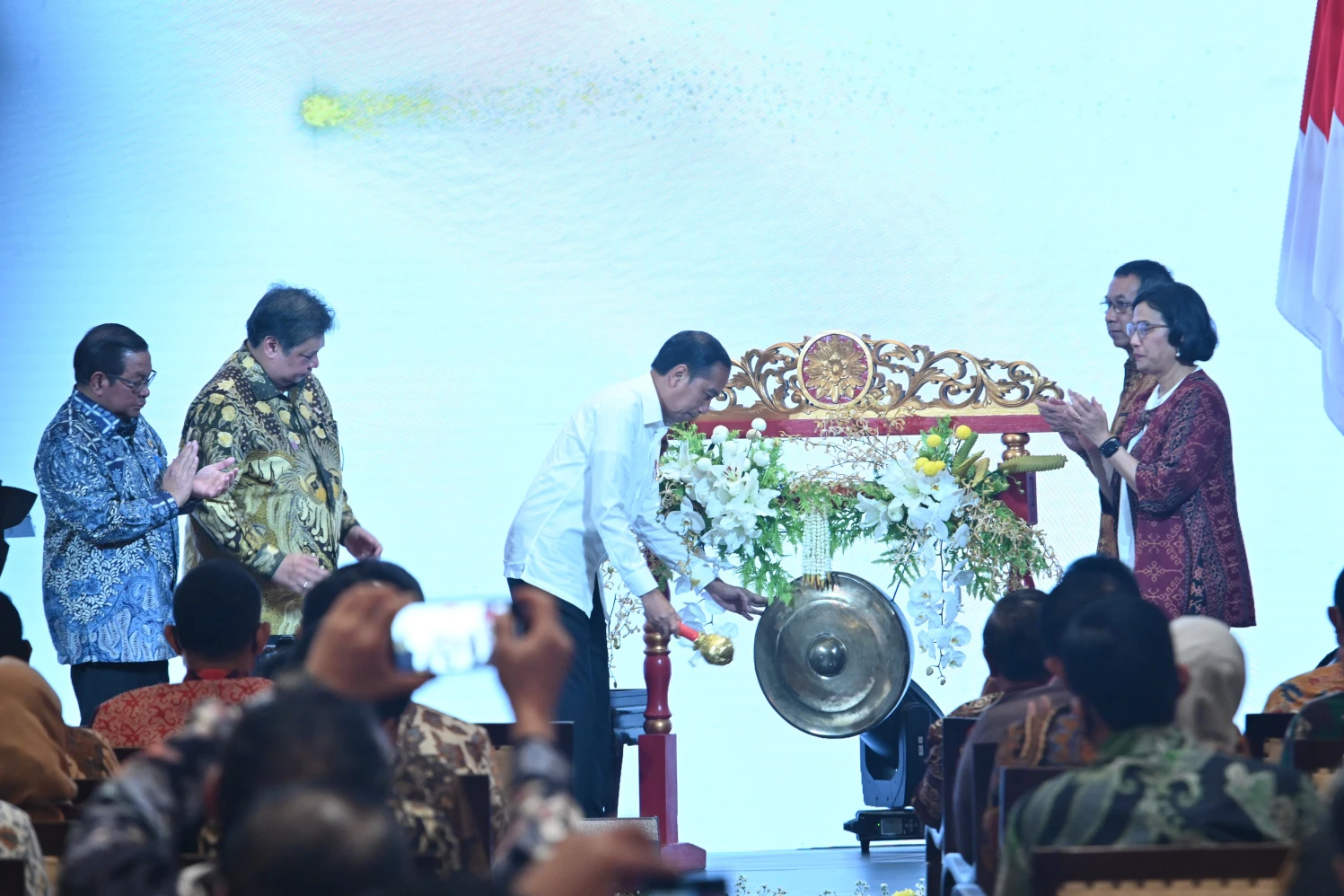Foto: Empat Langkah Sukses Pemerintah Tangani Pandemi COVID-19 | Pifa Net