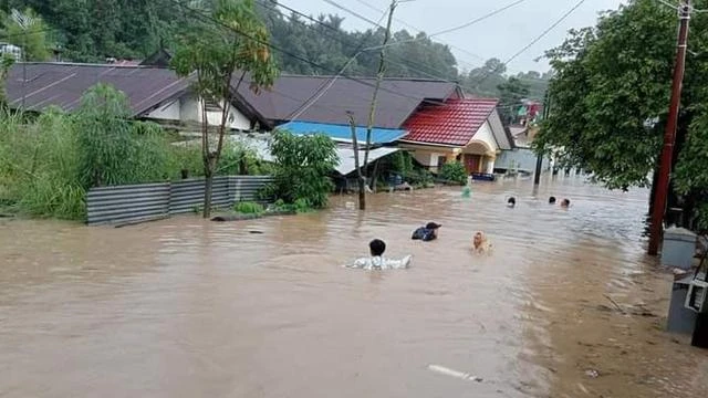 Foto: Update Banjir Bandang dan Longsor Manado, BNPB: Lima Korban Meninggal Dunia dan Ribuan KK Terdampak | Pifa Net