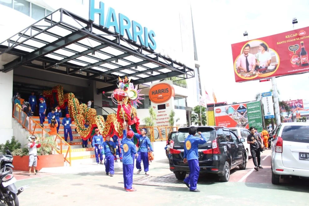 Foto: HARRIS Pontianak Siapkan Tribun Untuk Tonton Pawai Naga Cap Go Meh Secara Eksklusif | Pifa Net