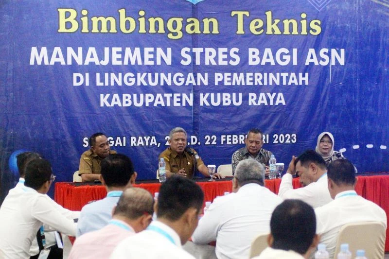 Foto: Pemkab Gelar Bimtek Agar PNS Tak Stres  | Pifa Net