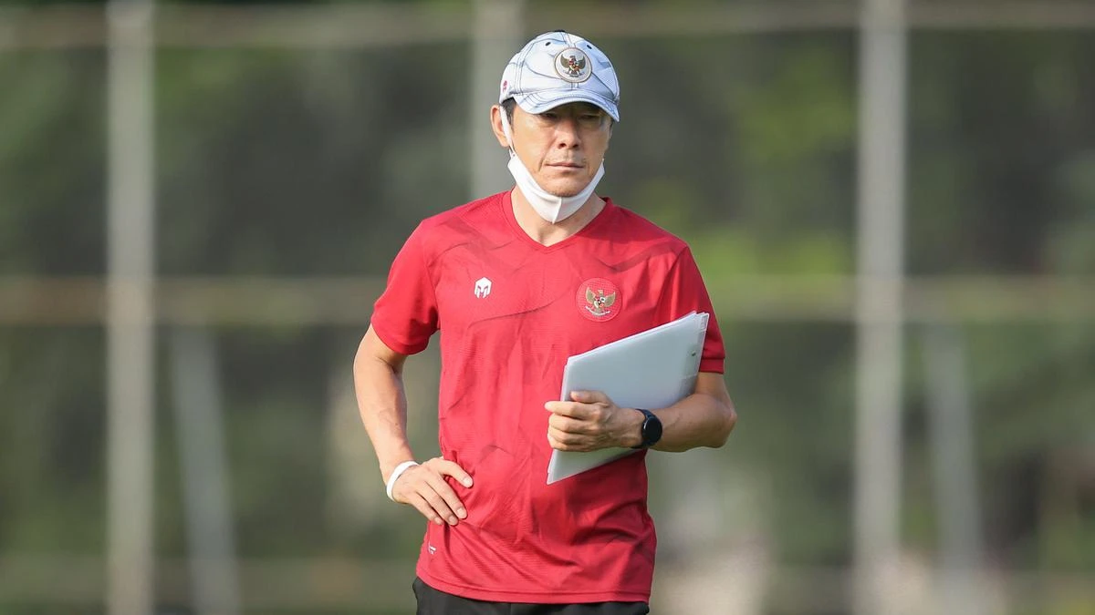 Pelatih Timnas Indonesia, Shin Tae-yong, memanggil 28 pemain untuk FIFA Matchday lawan Burundi. (Bola.com/Bagaskara Lazuardi)
