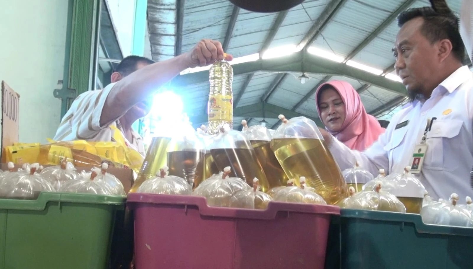 Foto: Dua Bulan Stok Minyakita di Pasar Flamboyan Dua Bulan Kosong | Pifa Net