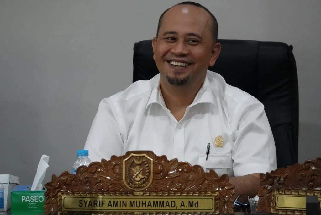 Wakil Ketua DPRD Kalbar, Syarif Amin Muhammad menampung aspirasi warga Kubu Raya. (Dok. DPRD Kalbar)