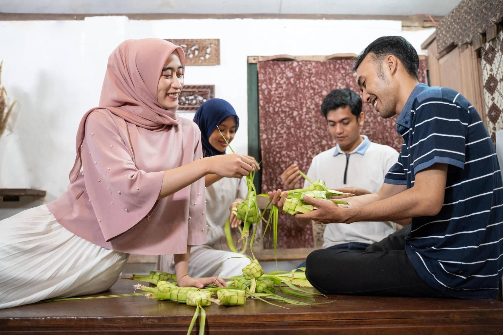 Resep dan cara membuat ketupat untuk Lebaran Idulfitri. (Ilustrasi: Freepik Odua)
