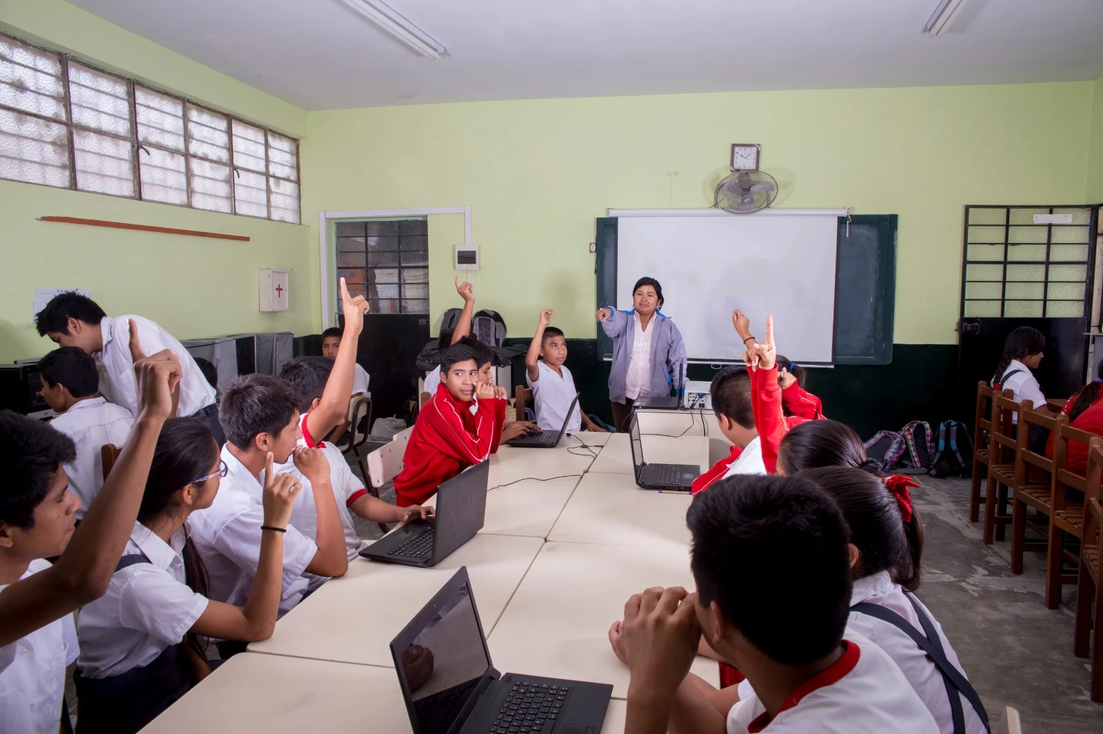 Foto: DPRD Ajak Pemprov Kalbar Evaluasi Sektor Pendidikan di Momentum Hardiknas | Pifa Net