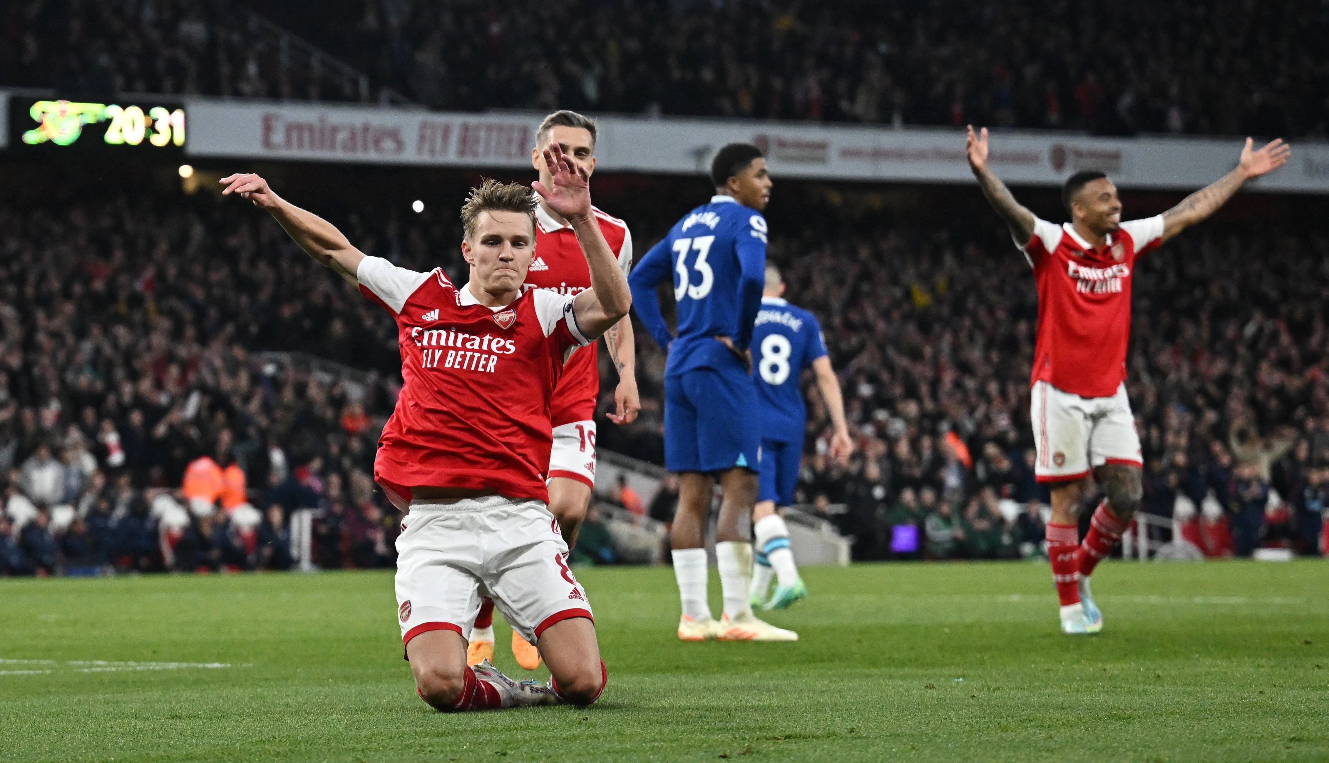 Arsenal sukses menundukkan Chelsea dengan skor telak 3-1. (Reuters)