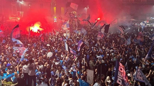 Foto: Napoli Juara Liga Italia di Pekan ke-33, Penantian 33 Tahun! | Pifa Net