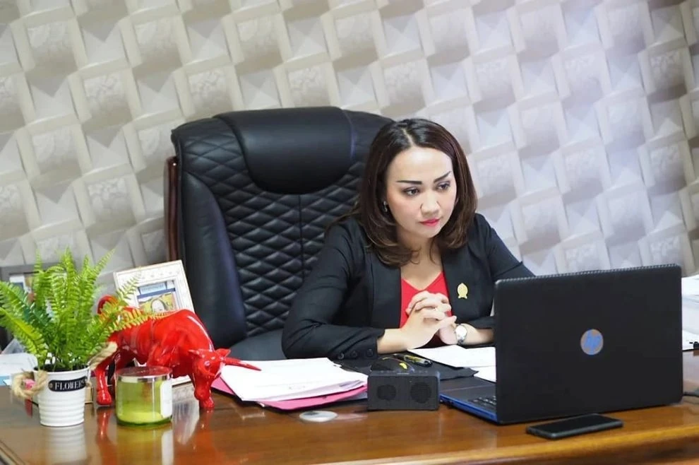 Foto: Kritik PKPU Nomor 10 2023, Angeline: Mematikan Keterwakilan Perempuan di Politik | Pifa Net