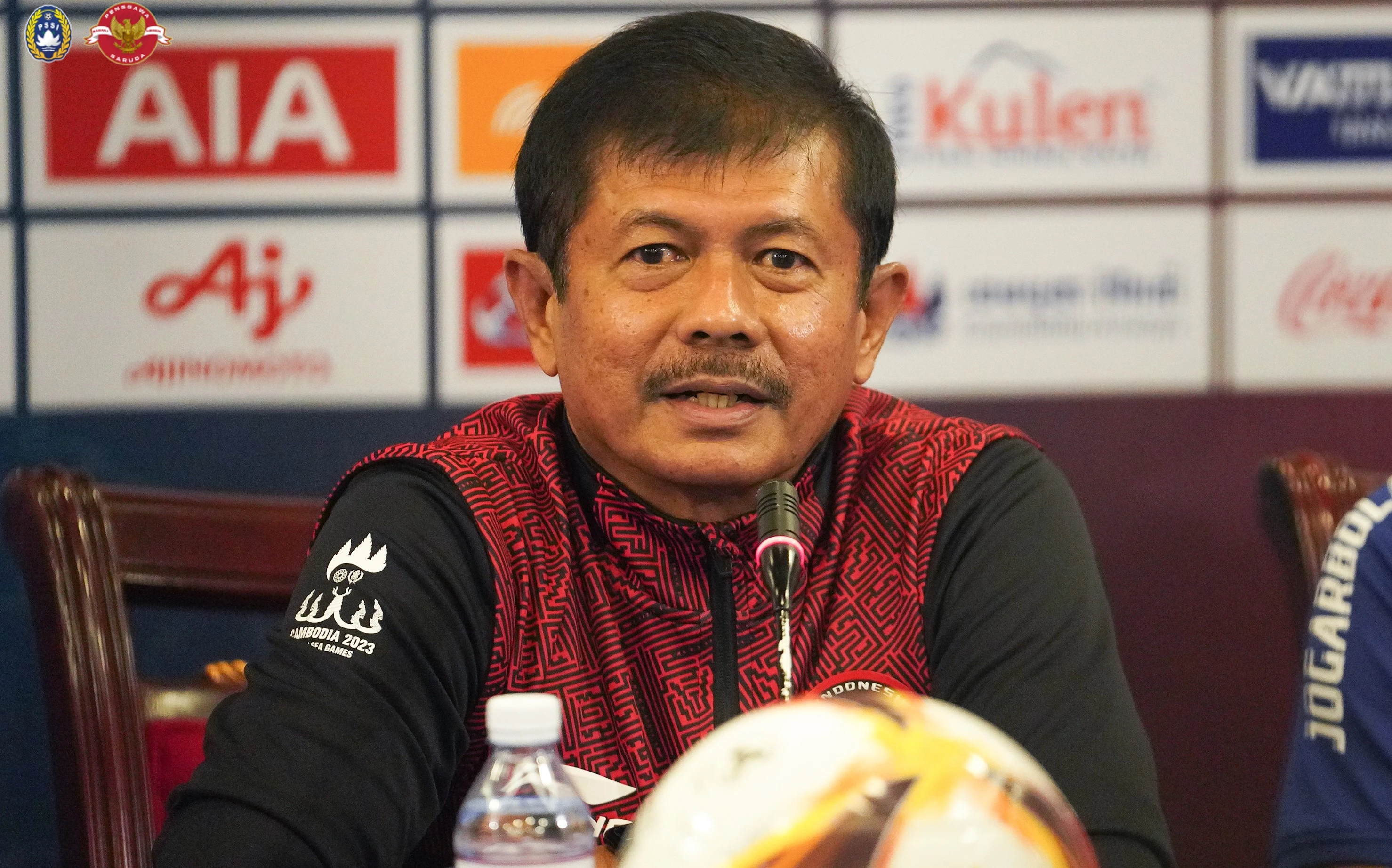Pelatih Timnas U-22 Indonesia, Indra Sjafri usai jumpa pers jelang laga semifinal vs Vietnam. (Dok. PSSI)