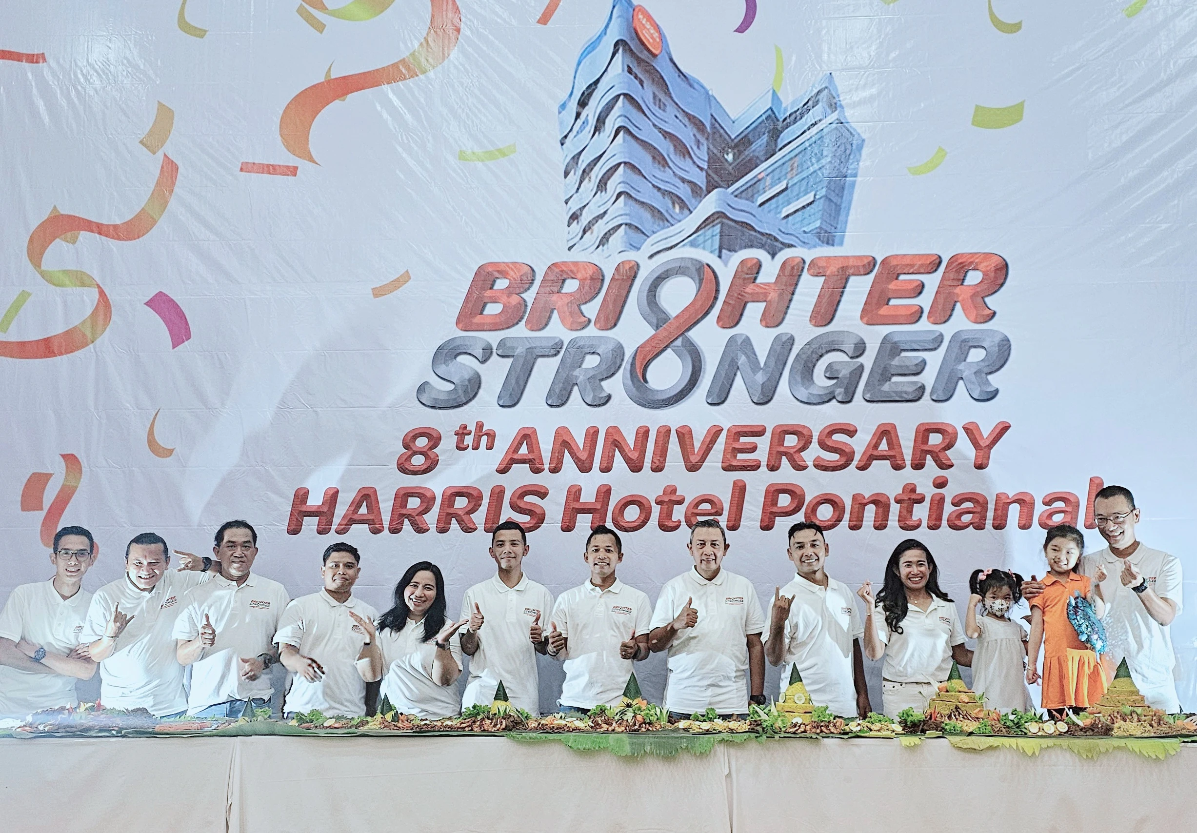 Foto: Brighter Stronger Jadi Tagline 8th Anniversary HARRIS Hotel Pontianak Lebih Kuat Lebih Hebat | Pifa Net