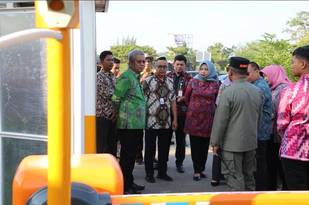 Pengecekan lokasi parkir kawasan Gelora Khatulistiwa dan Stadion SSA di Kota Pontianak, Kalbar. (Dok. Adpim Pemprov Kalbar))