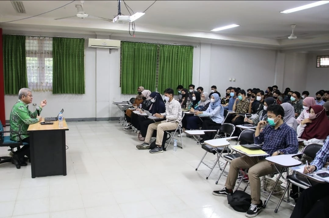Sekda Kalbar, Harisson berharap Mahasiswa Kedokteran Untan menjadi dokter yang berkompeten. (Dok. Adpim Pemprov Kalbar)