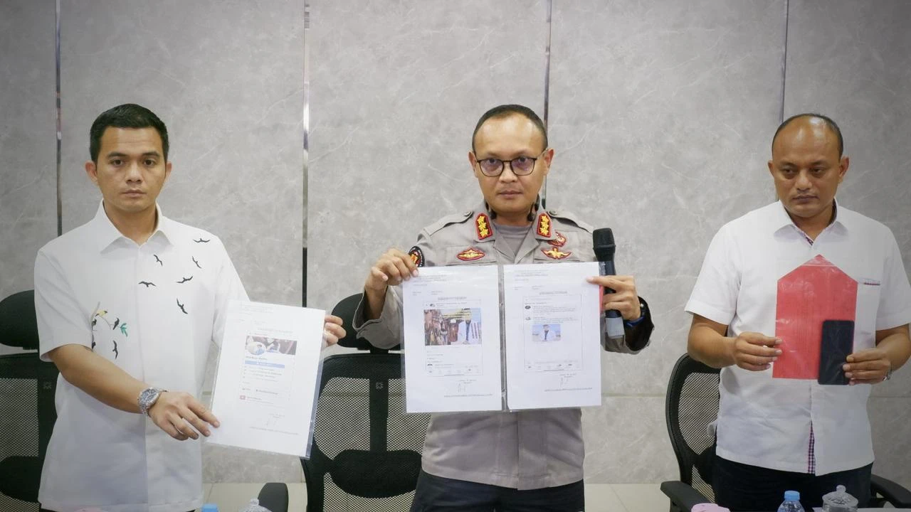 Foto: Polisi Tangkap Napi Rutan Sambas Bikin Meme Adu Domba Catut Nama Ida Dayak | Pifa Net