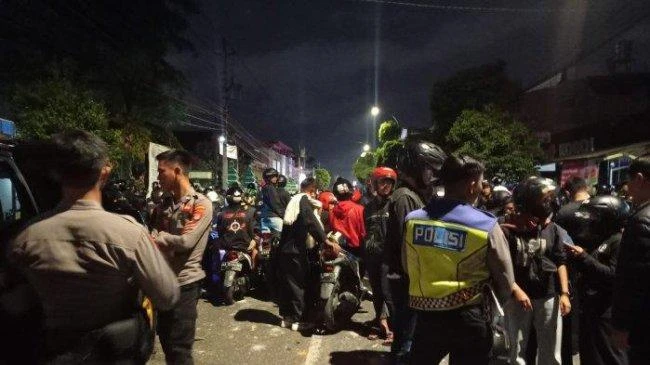 Foto: Tak Terima Ditegur Warga, Anggota Perguruan Bela Diri Bakal Datangi Suporter Bola, Pendekar? | Pifa Net