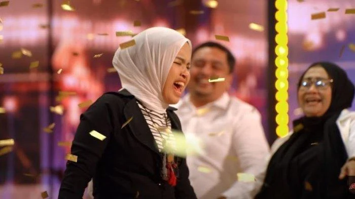 Foto: 5 Fakta Tentang Putri Ariani, Penyanyi Berbakat dari Indonesia yang Raih Golden Buzzer di AGT 2023 | Pifa Net