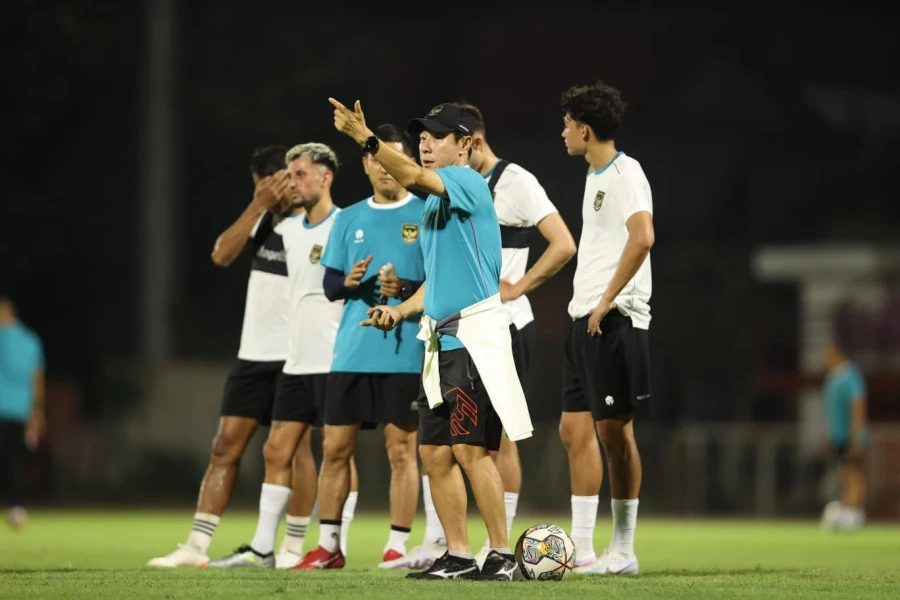 Foto: TC FIFA Matchday, Coach STY Ajak Pemain Kuatkan Otot dan Fisik | Pifa Net