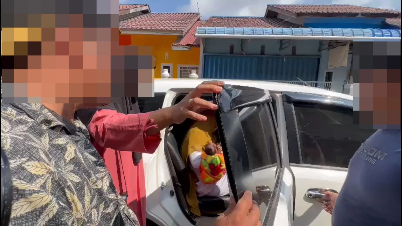 Foto: Bayi Perempuan Ditemukan di Bawah Pohon Pisang di Kubu Raya | Pifa Net