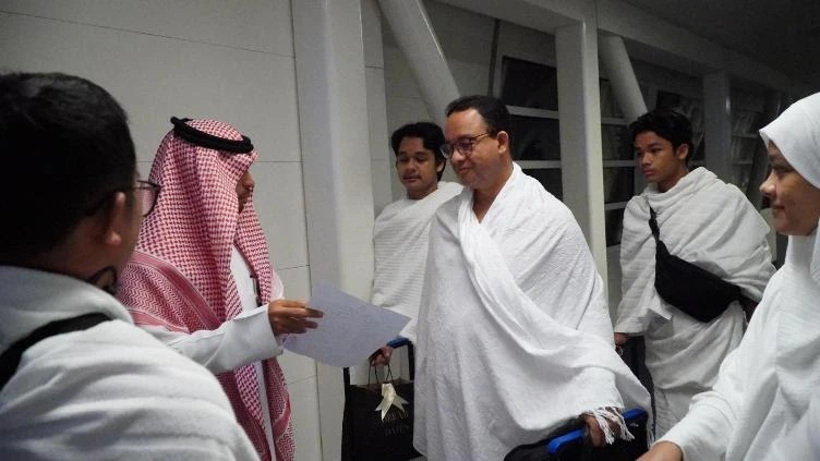 Foto: Hebohkan Publik, Anies Ungkap Berangkat ke Tanah Suci atas Undangan Kerajaan Arab Saudi | Pifa Net