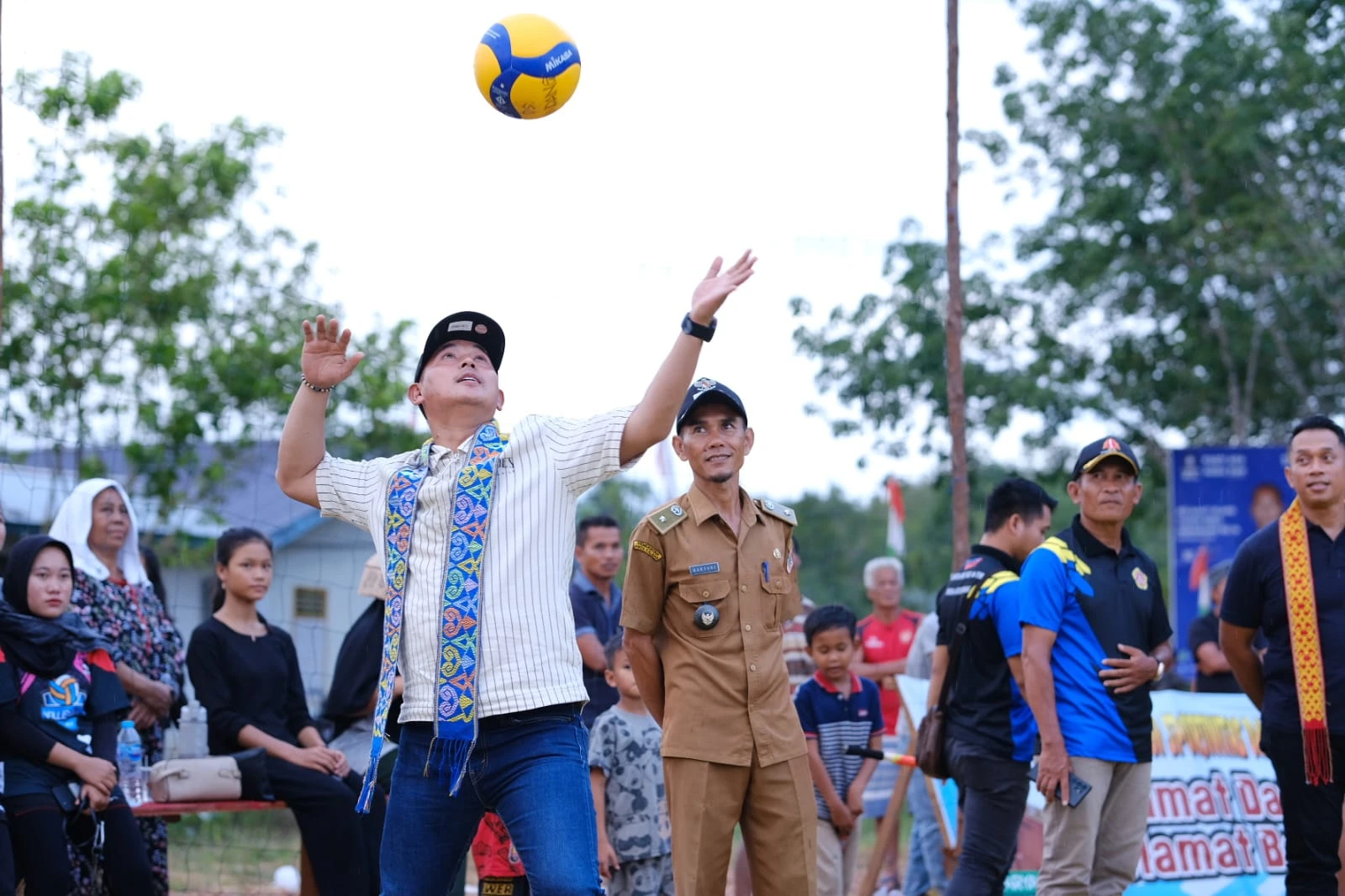 Foto: Wabup Kapuas Hulu Buka Tournamen Sebindang Cup Kecamatan Badau | Pifa Net