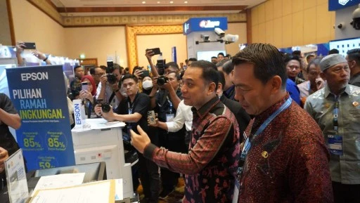 Foto: Fransiskus Diaan Ikuti Forum Smart City: Mendorong Pembangunan Kota Cerdas di Indonesia | Pifa Net