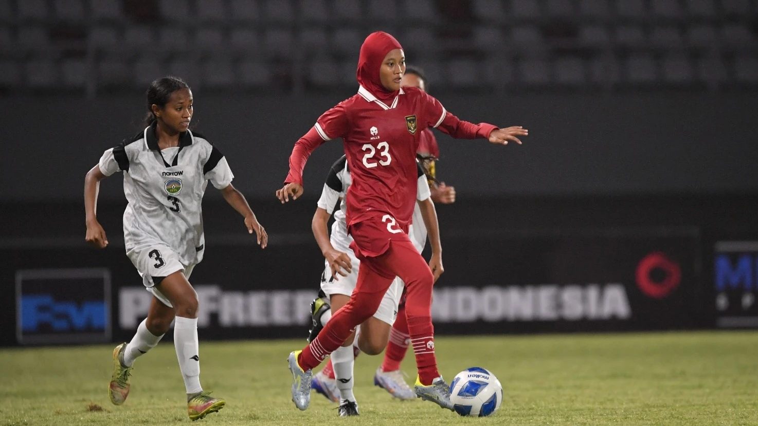 Foto: Debut Manis Ayunda Bersama Timnas U-19, Sempat Dicemooh Karena Pakai Hijab | Pifa Net