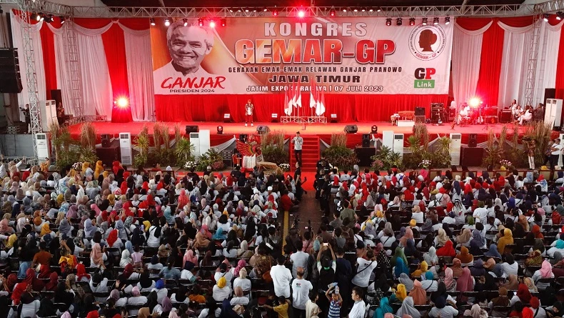 Foto: Dinilai Peduli Perempuan, 10 Ribu Emak-emak Jatim Dukung Ganjar di Pilpres 2024 | Pifa Net