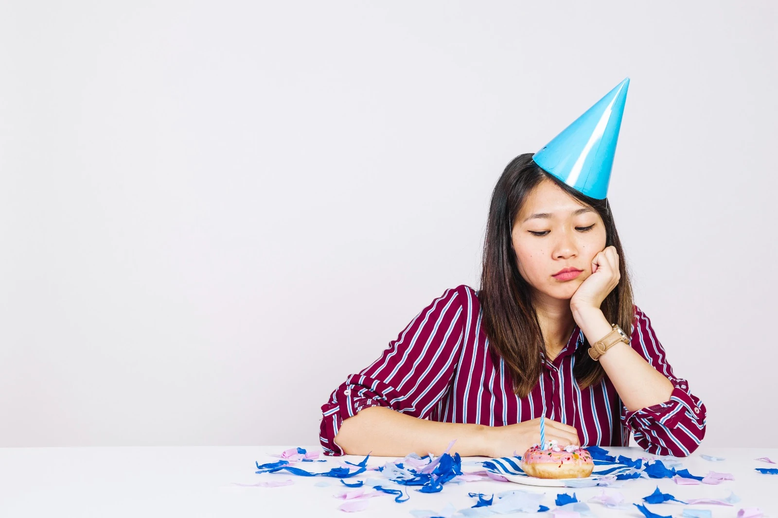 Arti Birthday Blues  yang disebut sebagai perasaan sedih saat ulang tahun. (Ilustrasi: Freepik)