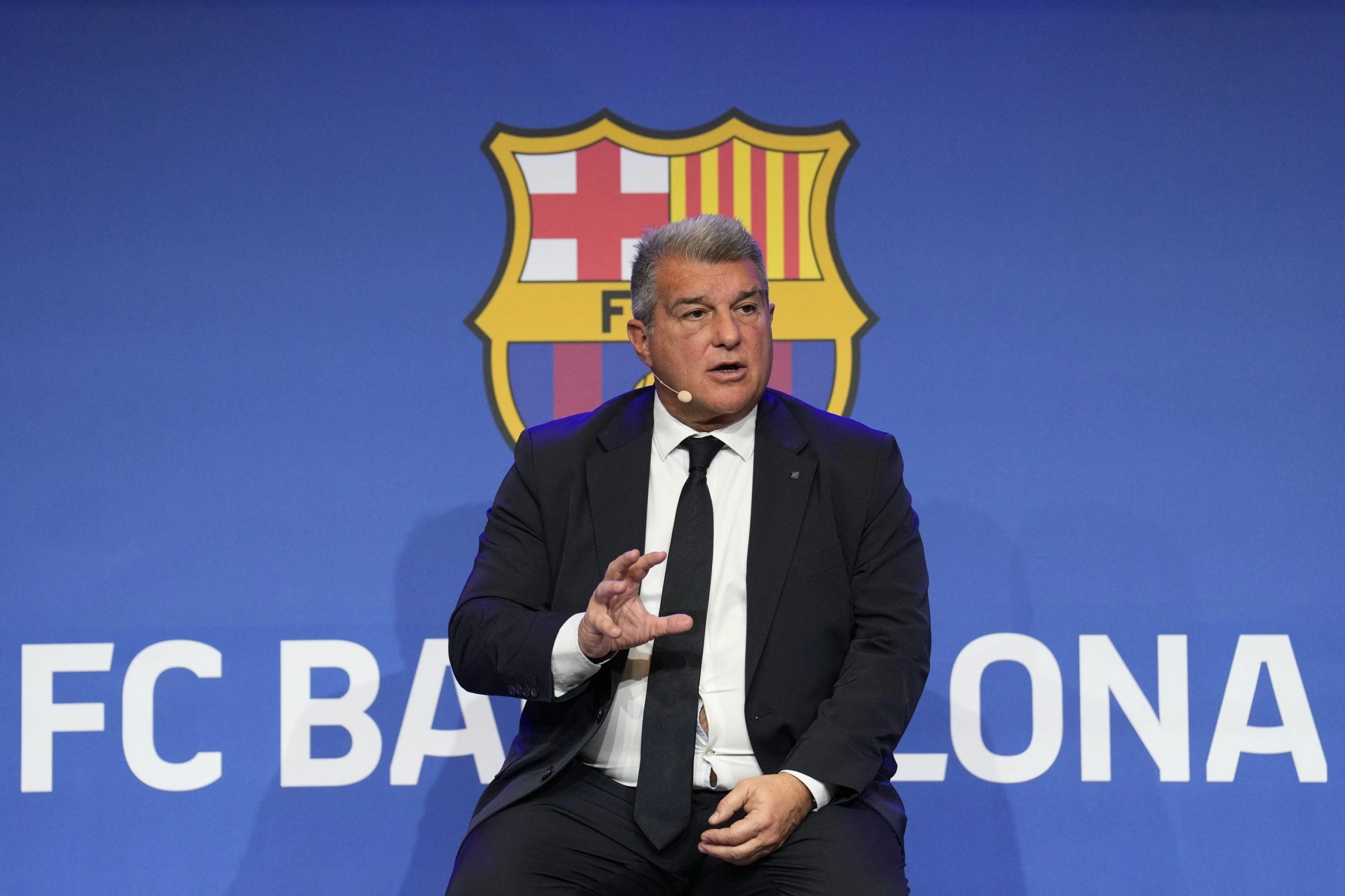 Presiden Barcelona, Laporta menegaskan bahwa klubnya kini lebih baik dari Real Madrid, mereka juga membangun tim yang kompetitif. (Daily Post)