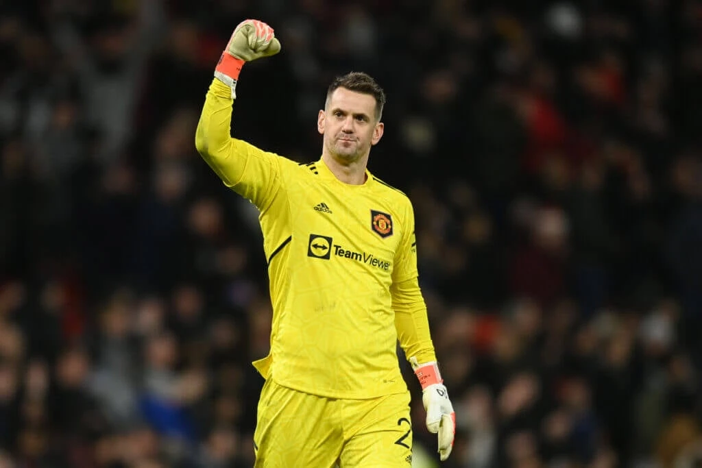 Foto: Tom Heaton Jadi Kiper Utama Sementara MU: Momen Langka Bagi Pemain Berusia 37 Tahun | Pifa Net